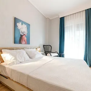 https://city-pulse-tsimiski-apartment.hotels-of-thessaloniki.com